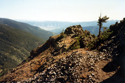 endclifftrail520x346.jpg