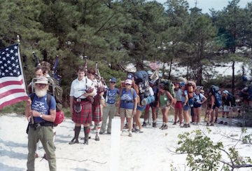 221.jpg--procession to beach